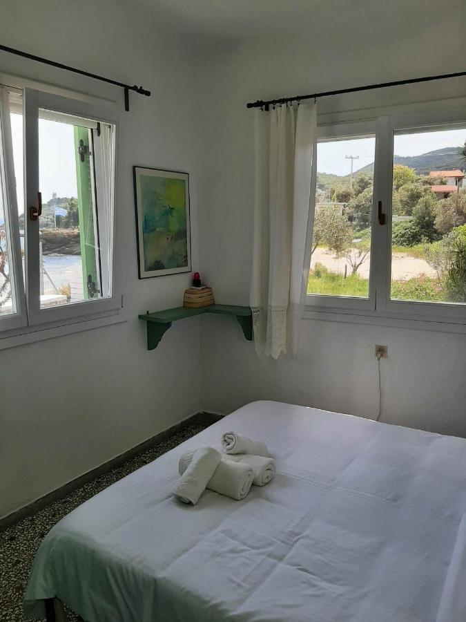 House Kokkalas On The Beach Pyrgadikia Exterior foto